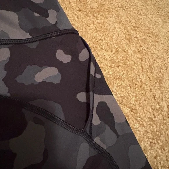 Athleta Camo Leggings Size S | Black Gray High Rise Pocket Workout Yoga Pants - Picture 5 of 6
